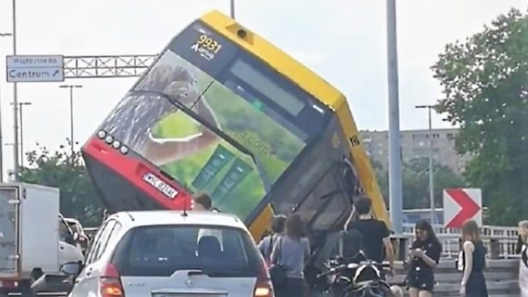 Wypadek Autobusu w Warszawie