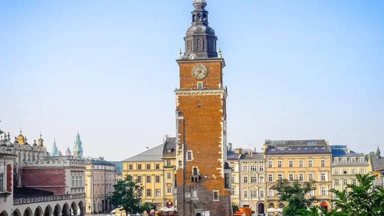Praca w Warszawie - gdzie szukać ofert i dojazdu